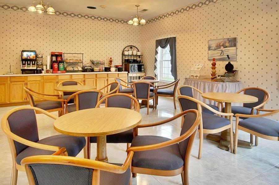 Bourbon Capital Inn Бардстаун Екстериор снимка