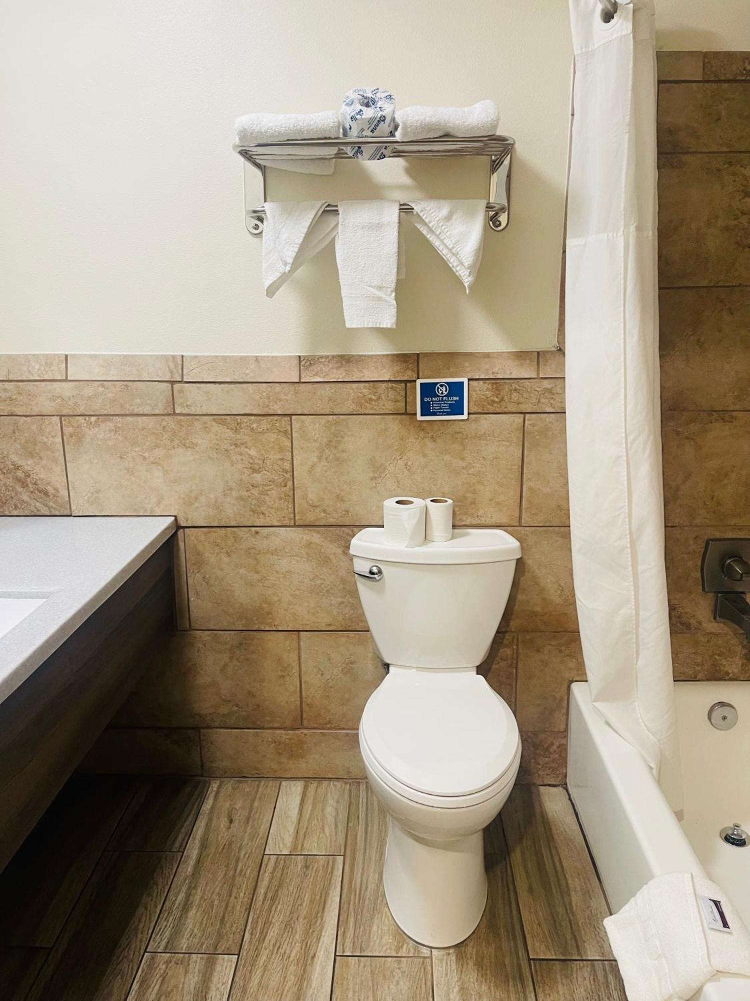 Bourbon Capital Inn Бардстаун Екстериор снимка