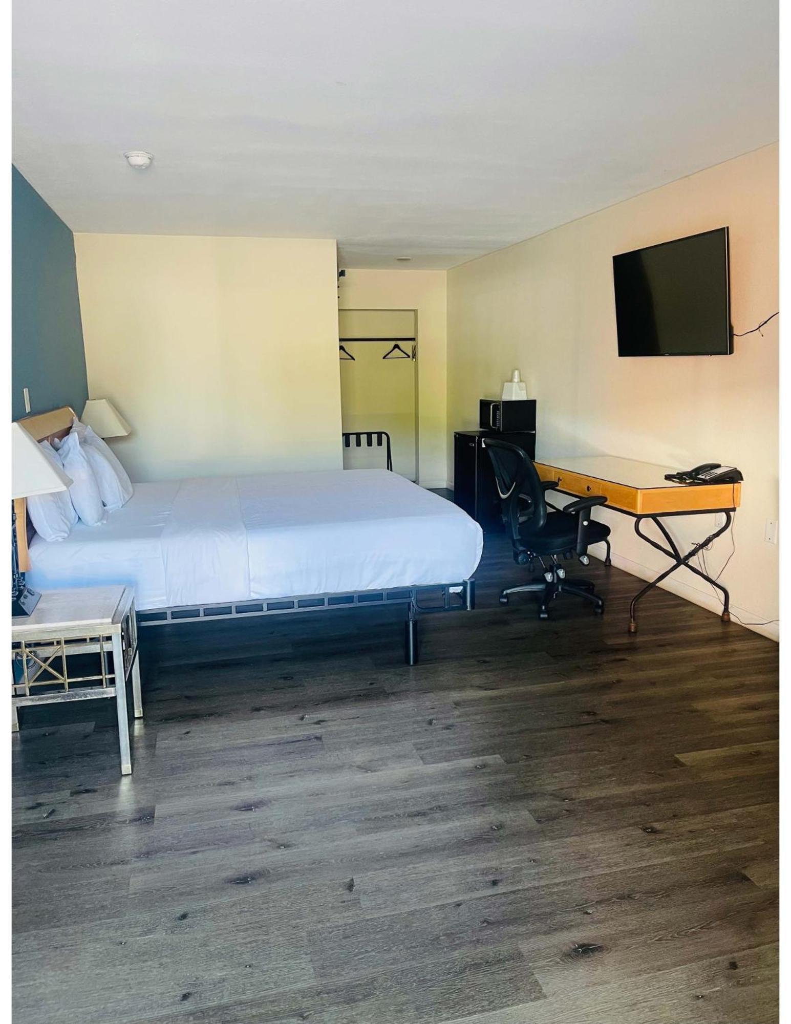 Bourbon Capital Inn Бардстаун Екстериор снимка