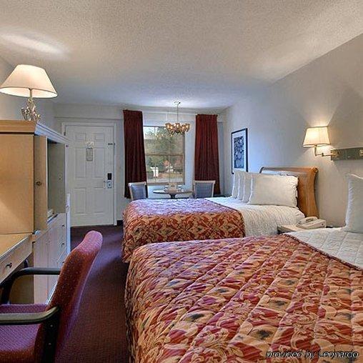 Bourbon Capital Inn Бардстаун Екстериор снимка