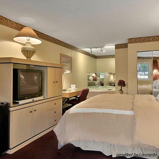 Bourbon Capital Inn Бардстаун Екстериор снимка