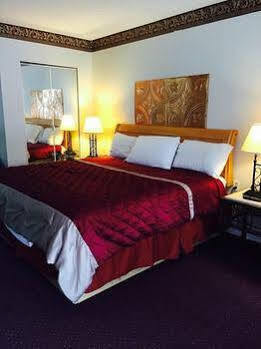 Bourbon Capital Inn Бардстаун Екстериор снимка